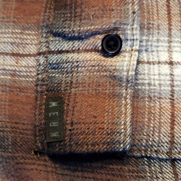 KR3W flannel button down - mens large - Picture 3 of 6